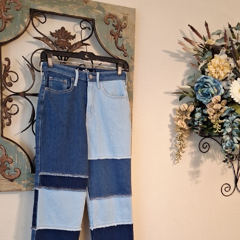 Hollister Patchwork Jeans - Dark and Light Blue. NWOT Size 1 - Picture 4 of 7